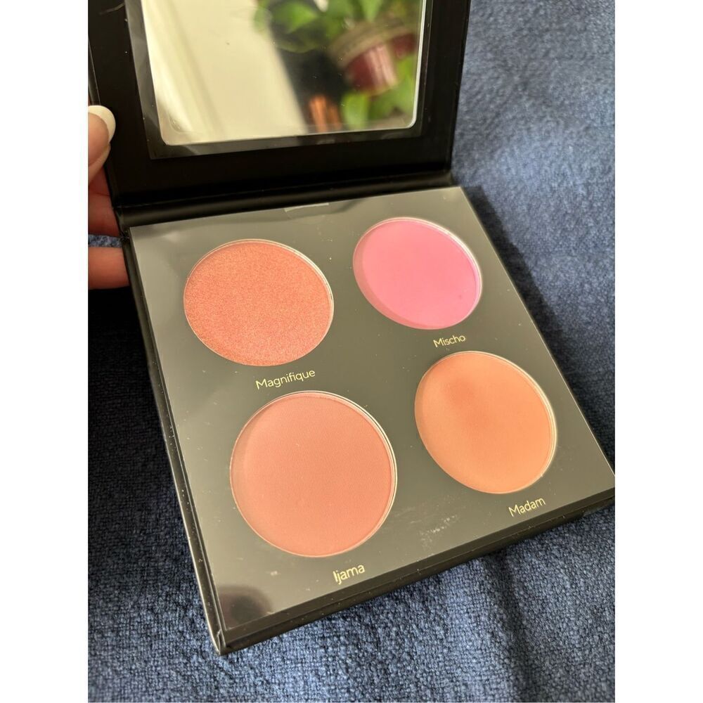 Brand New Mischo Beauty Women's Limited Edition Four Color Blush Palette